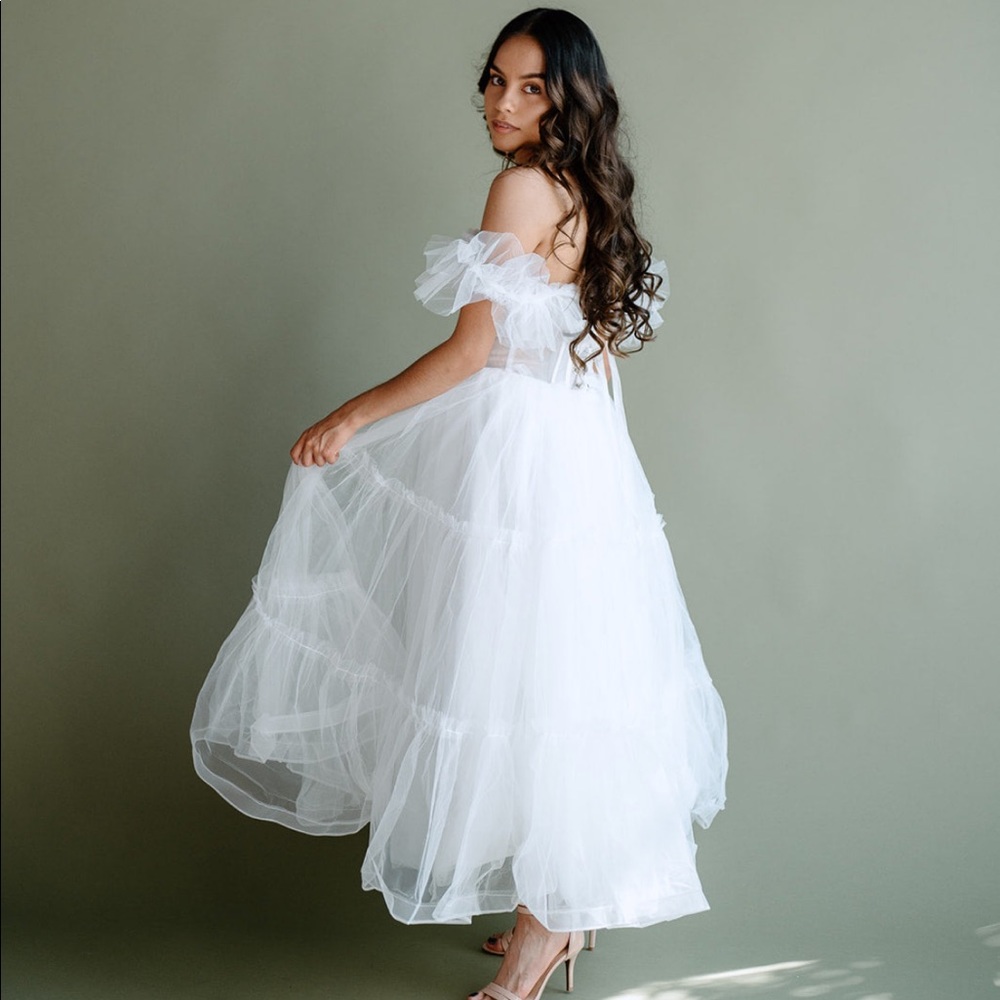 White Mia - Ava Gown